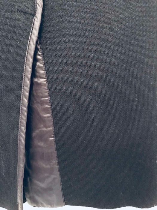 Классическая черная юбка Франция