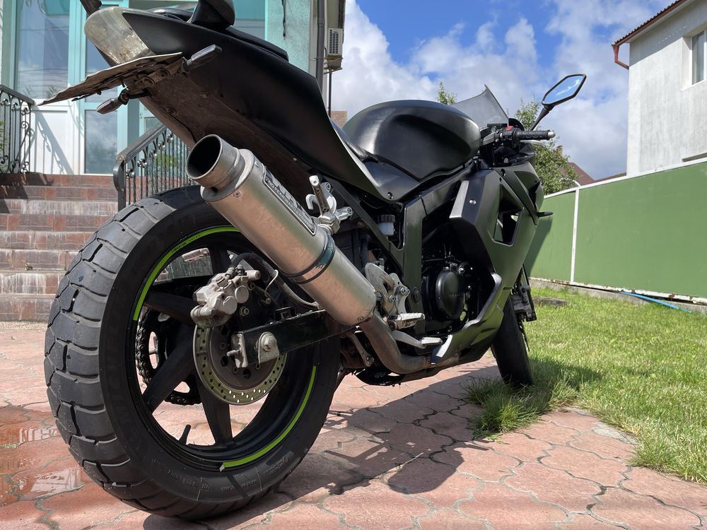Hyosung GT250R 2012