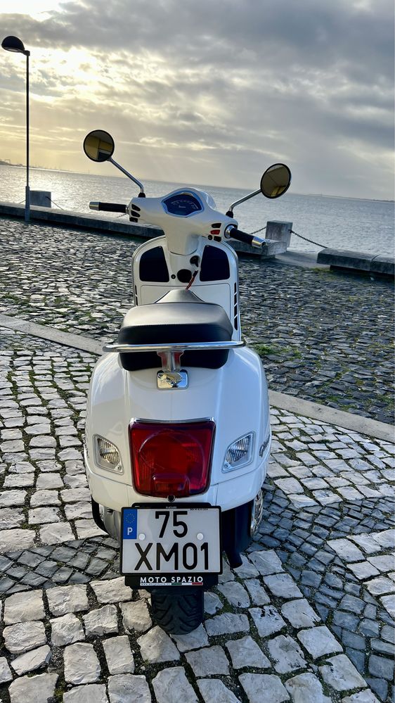 Vespa GTS Super 300