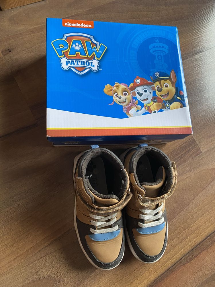 Paw Patrol trzewiki chłopięce rozmiar  28 - świecąca podeszwa