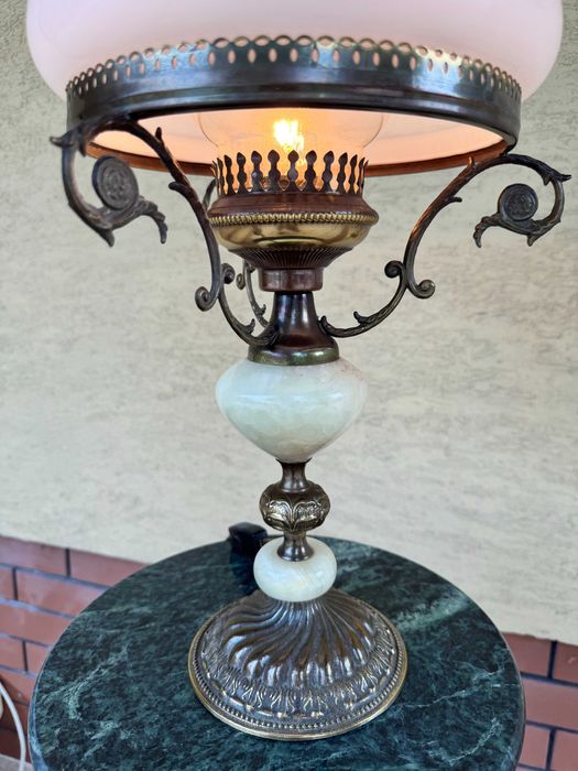 klosz szklany lampa stołowa stylowa alladyn jak naftowa alabaster