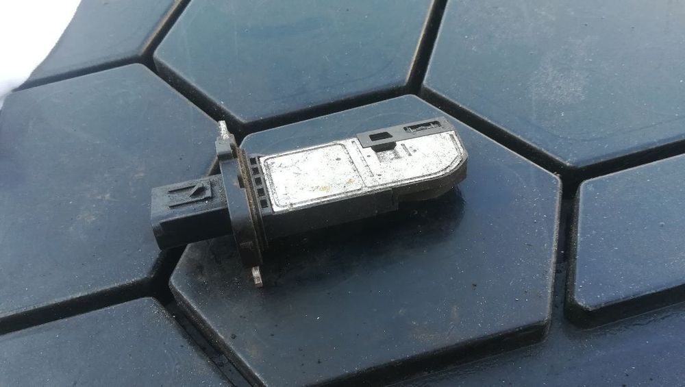 Przepływomierz Volvo S60 V60 V40 1.6 D2 8V2112B579