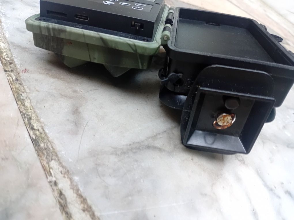 Câmara de caça ou vigilância com tripé e bateria