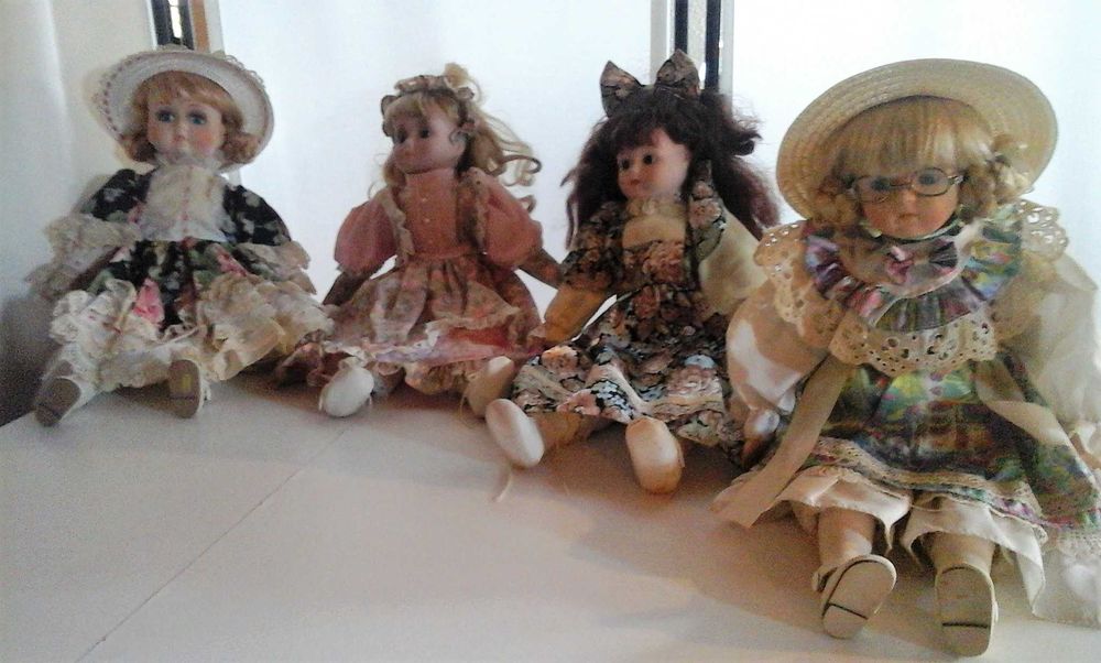 Bonecas de porcelana