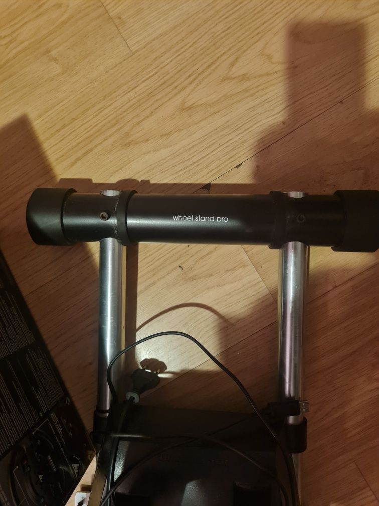 Zestaw kierownia thrustmaster tmx force feedback  stojak wheel standPr
