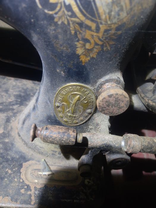 Швейна машинка singer