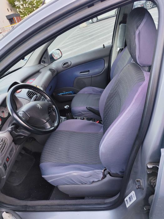 Carro Peugeot 206 1.1 gasolina 2002