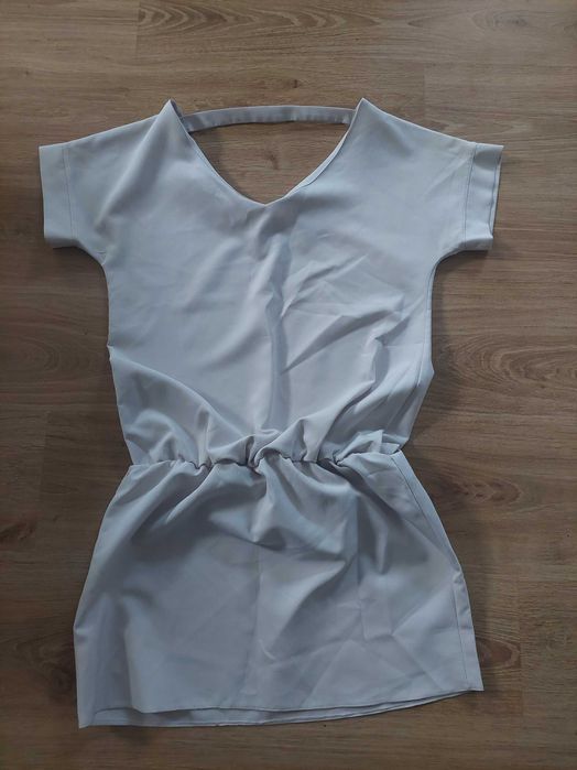 Sukienka la perla 40 dekolt v gumka w pasie