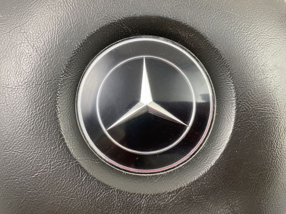 Mercedes Benz pufa kierownicy