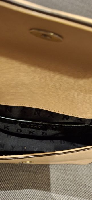 Torebka listonoszka DKNY
