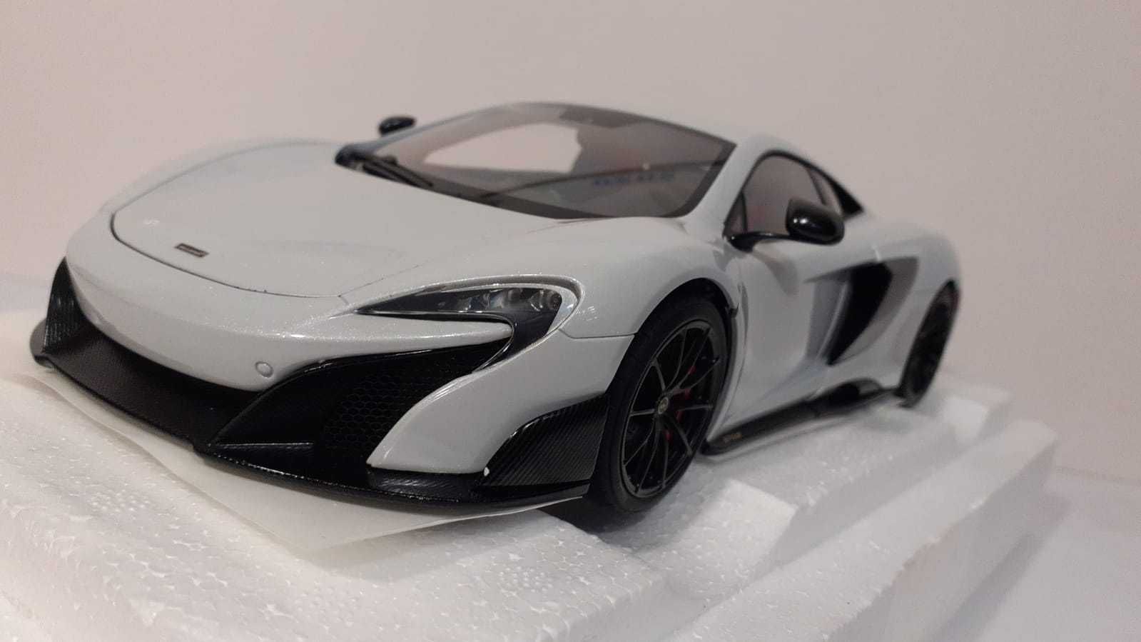 1/18 McLaren 675 LT br - AutoArt