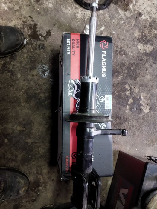 Передні стойки ваз 2109