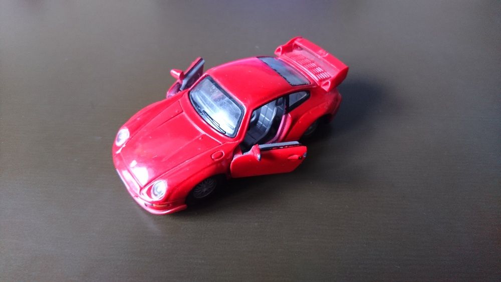 Model Porsche GT2, skala 1:43, 1993 rok