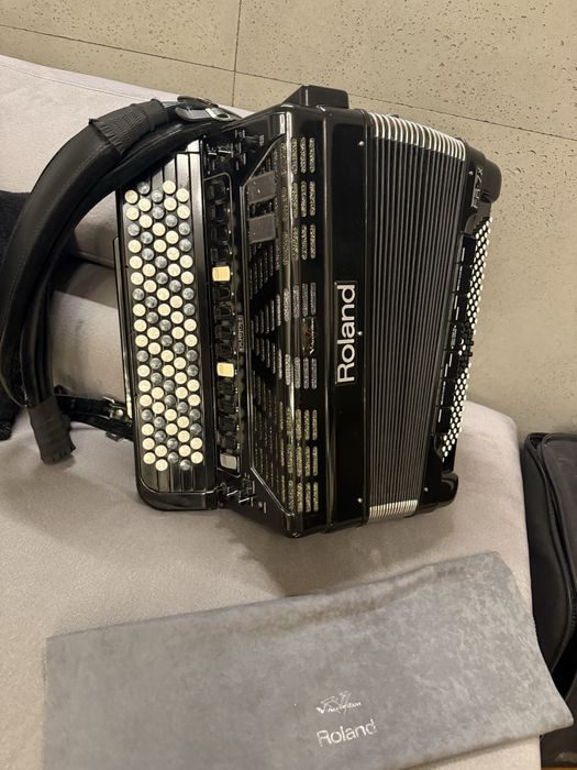 Akordeon Roland Fr7x