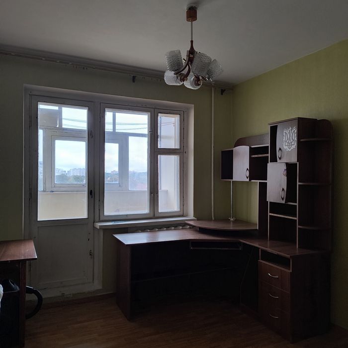 Продам двокімнатну квартиру в центрі міста Чернігів