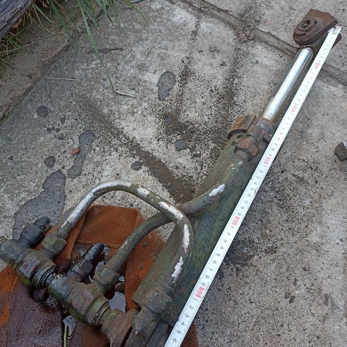 Гідроциліндр в чудовому стані.