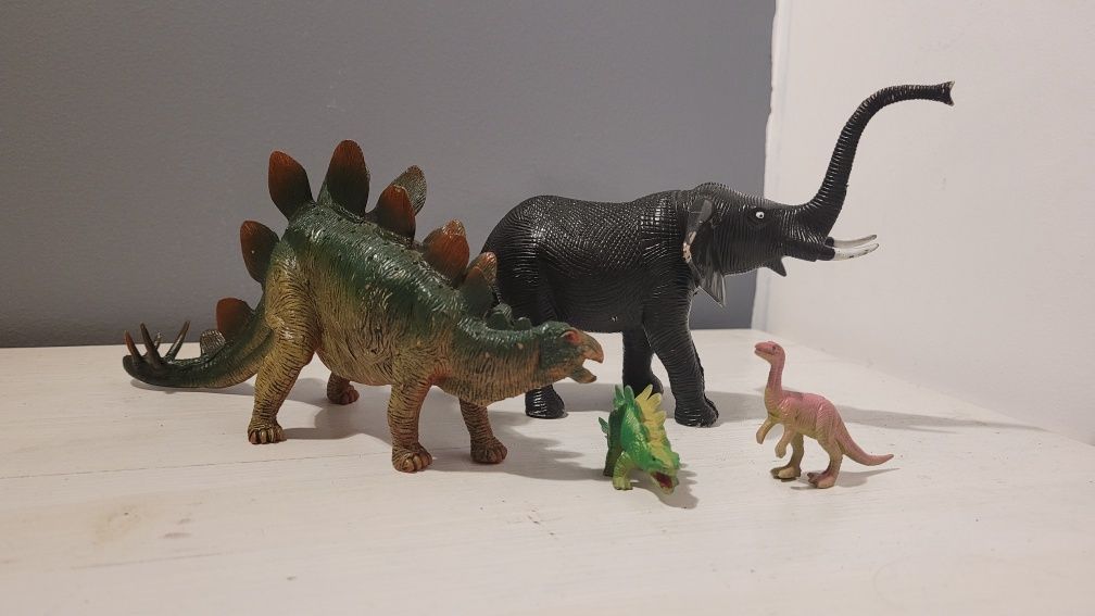 Figurki dinozaur słoń