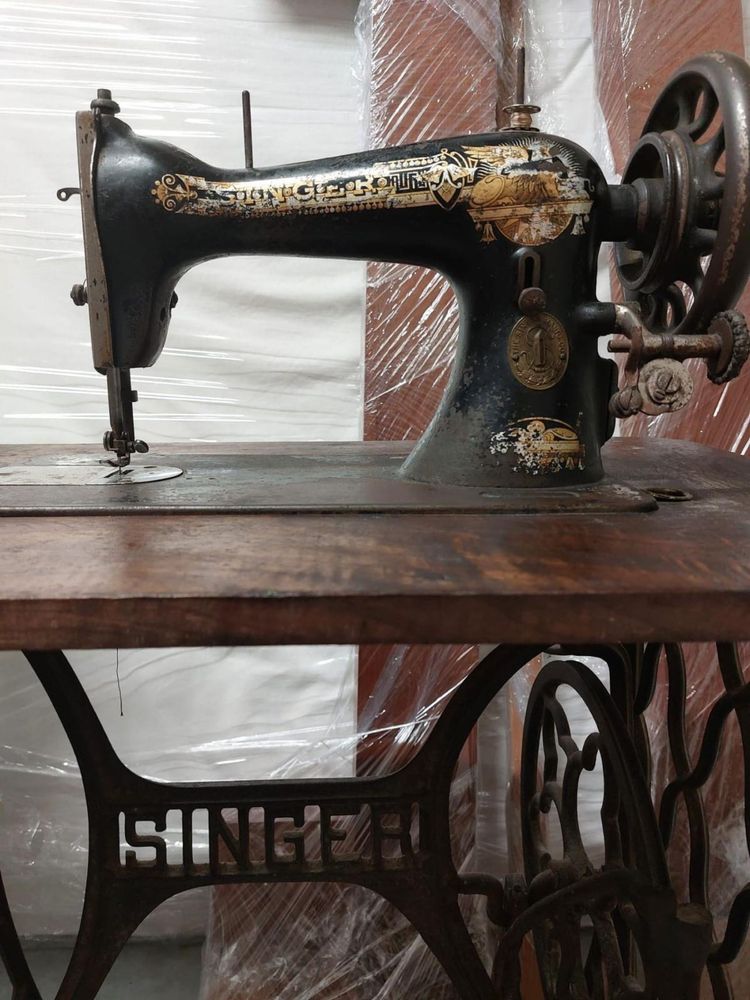 Máquina de costura antiga
