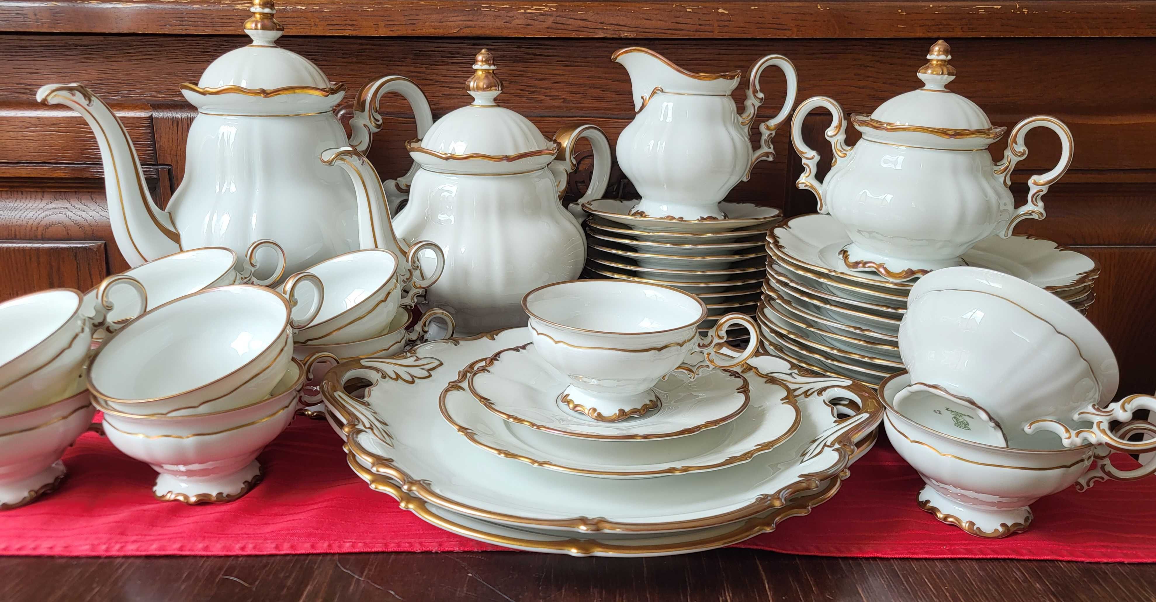 Старинный сервиз Hutschenreuther Selb Германия. Продажа попредметно.