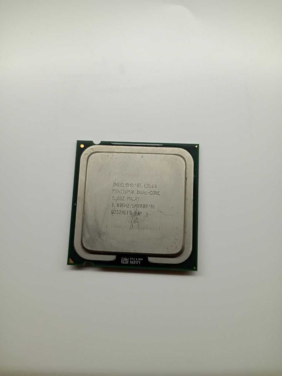 Процессор Intel Pentium E2160 SLA8Z 1.8 GHz 1M Cache 800 MHz FSB