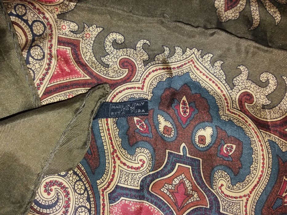 Lenço/echarpe antigo em seda pura - Cerruti 1881 Paris