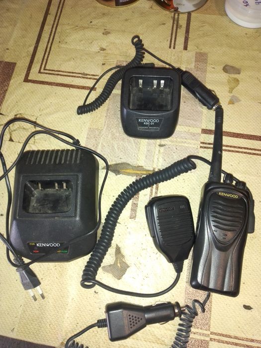 Продам рацію Kenwood