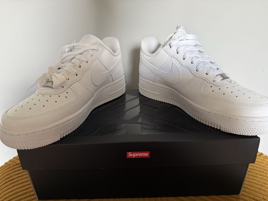 Buty Nike Air Force 1 x Supreme "White" limitowana edycja, 38,5