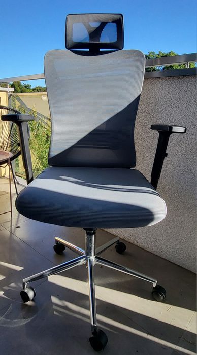 Fotel biurowy ergonomiczny Mark Adler