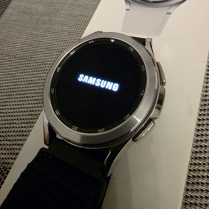 Zegarek Samsung Galaxy Watch4 Classic