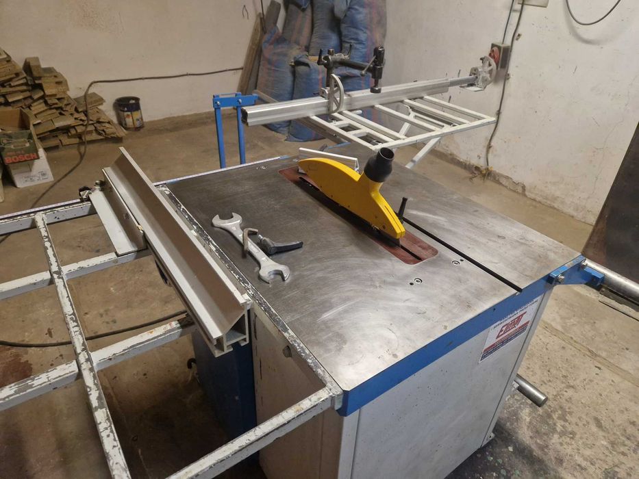 Pilarka KK-315 zbocznym wózkiem