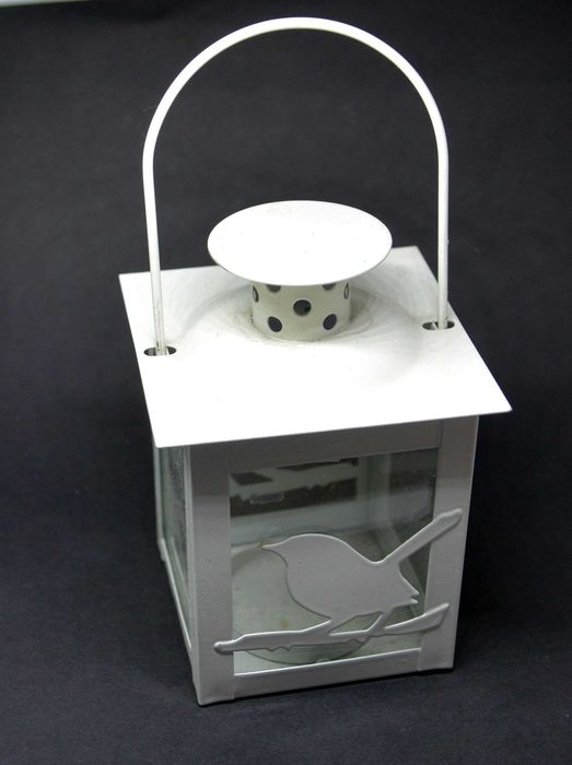 Lampion Świecznik na wkład Tealight Biała Latarenka z metalu