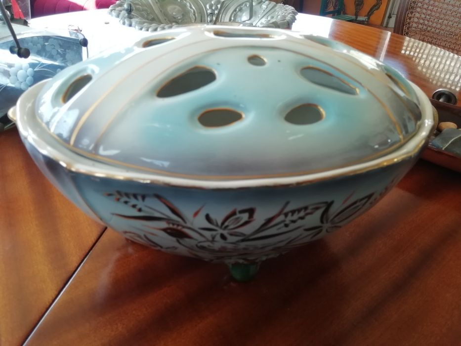Terrina de louça antiga