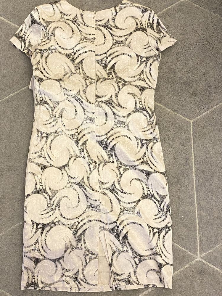 Elegancka sukienka Dana Collection wesele r. 44
