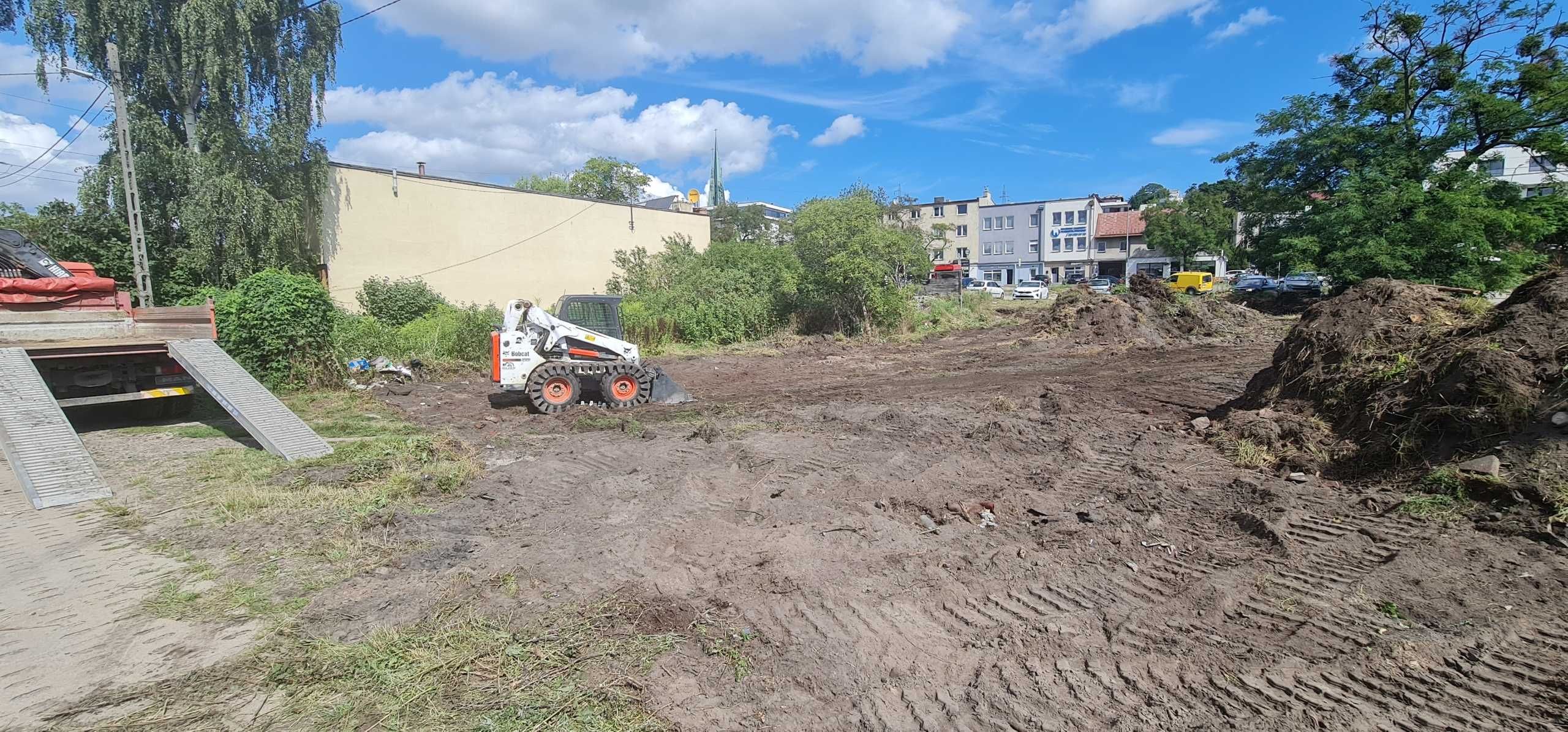 Miniładowarka wynajem miniładowarki Bobcat na gąsienicach Pszczółki