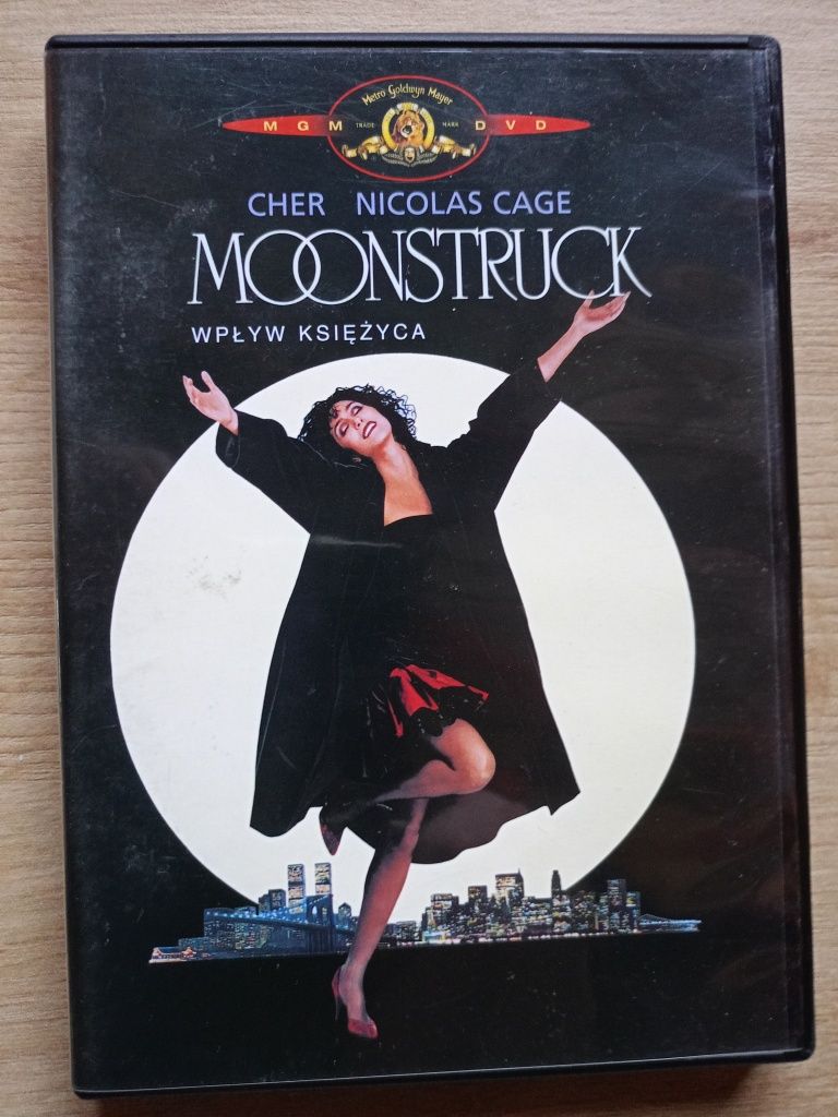 Wpływ księżyca - Nicolas Cage , Cher