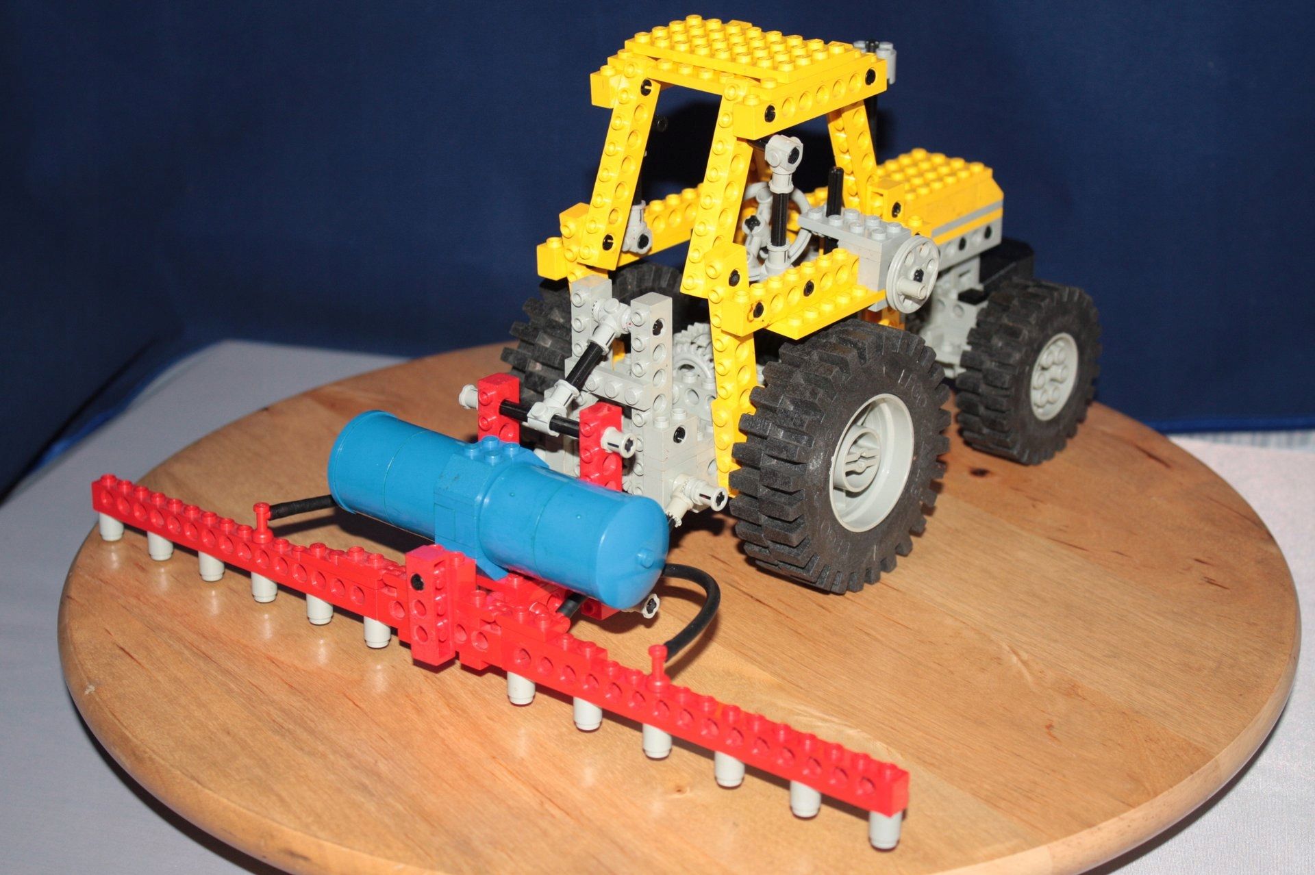 Lego Technic 8849 Traktor