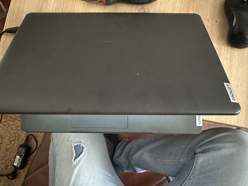 Portatil Lenovo com windows 11