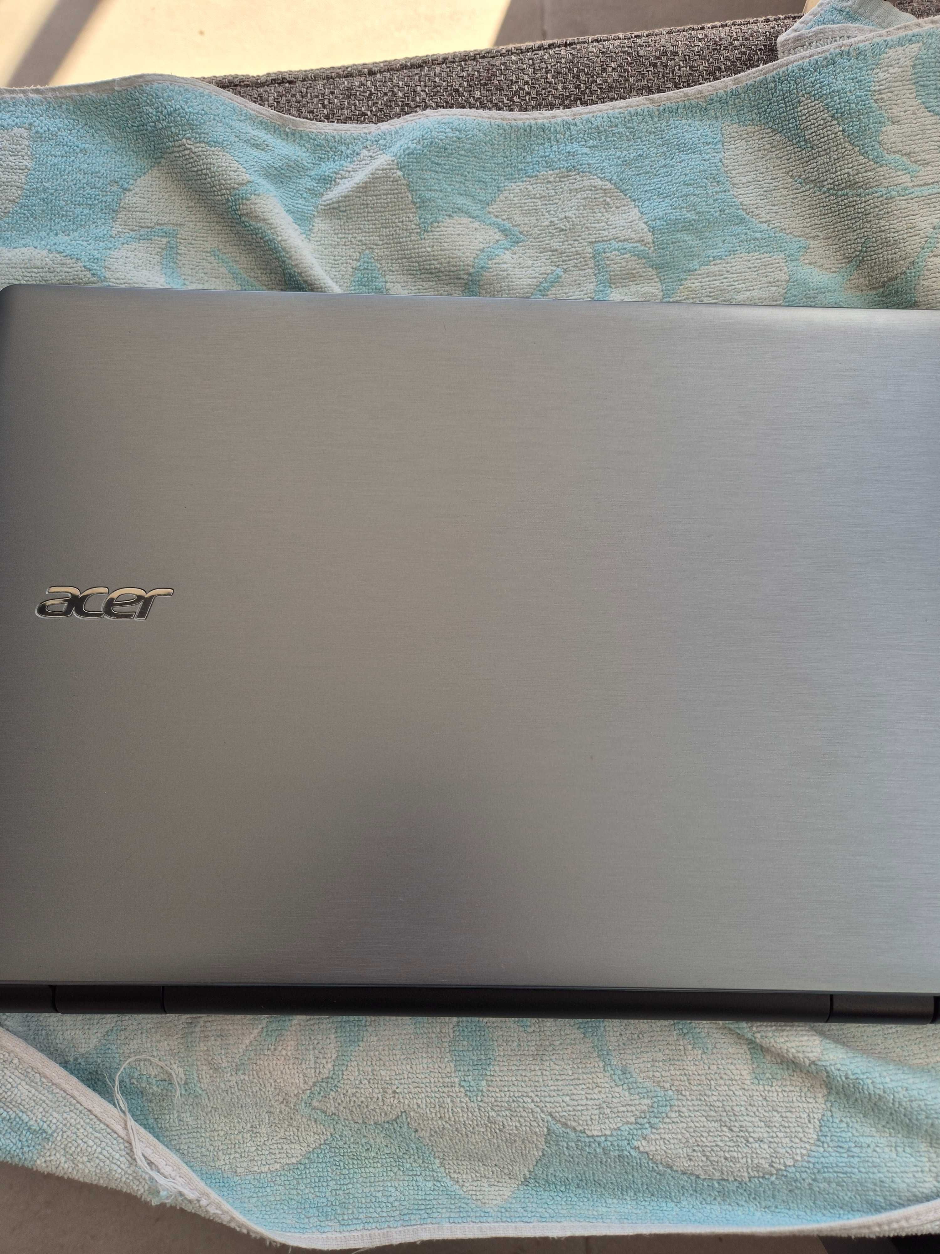 Acer E5-521 processador AMD E2-6110, gráfica AMD radeon R2
