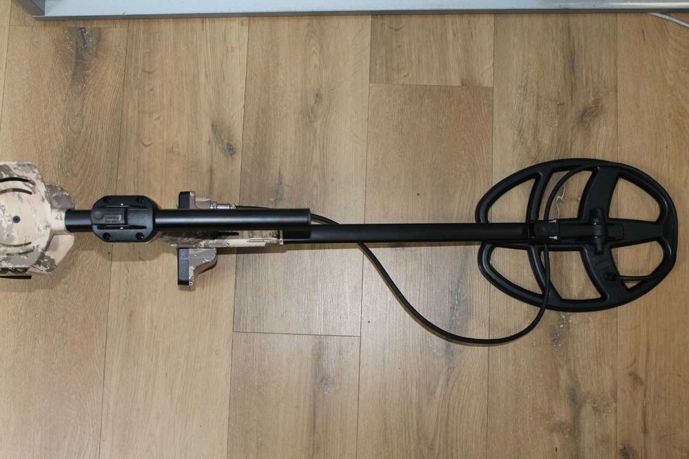 Wykrywacz metalu MINELAB X-TERRA VOYAGER Tactical