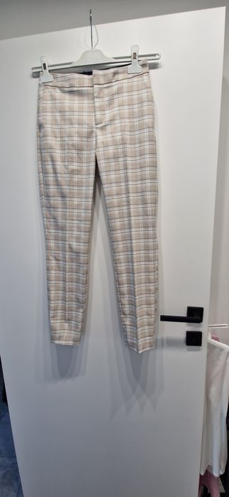 Spodnie damskie firmy Reserved