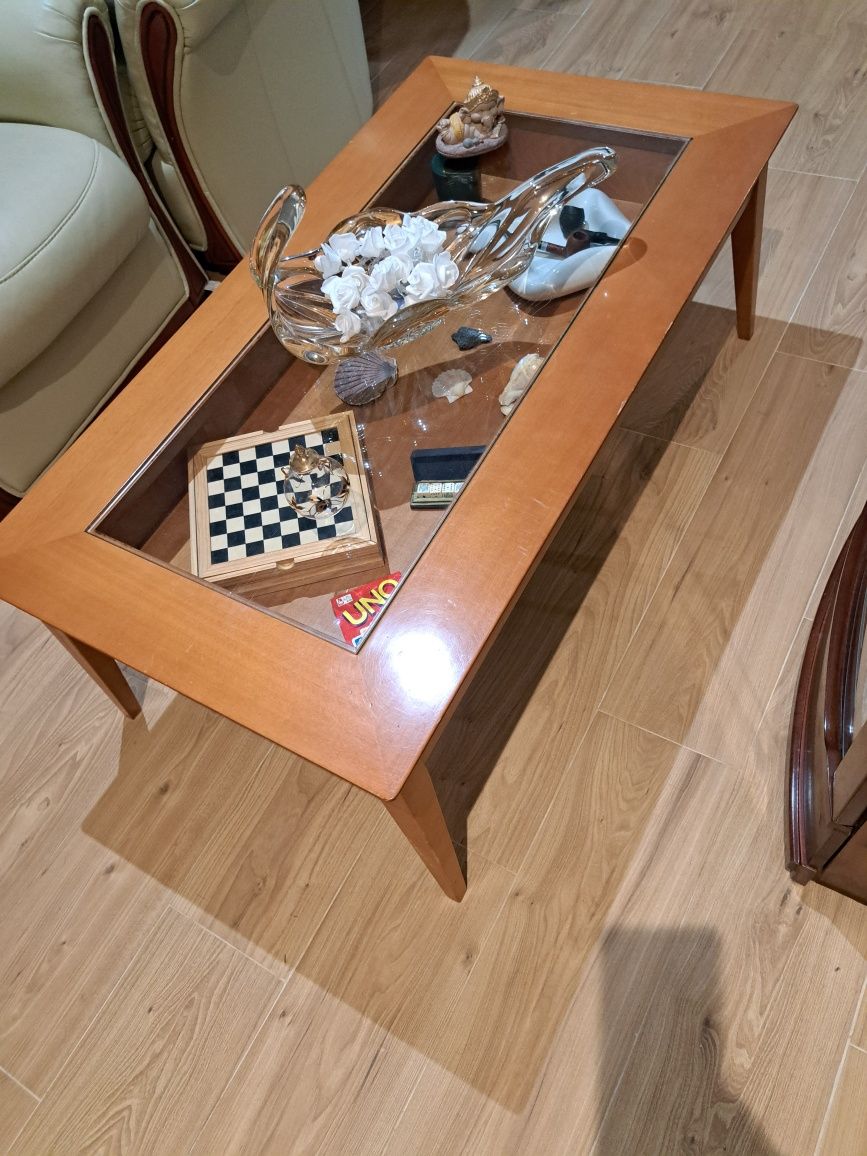 Mesa de centro o sala estar o mesa de centro em madeira..
