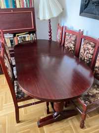 Stół jadalny z litego drewna oraz 8 krzeseł