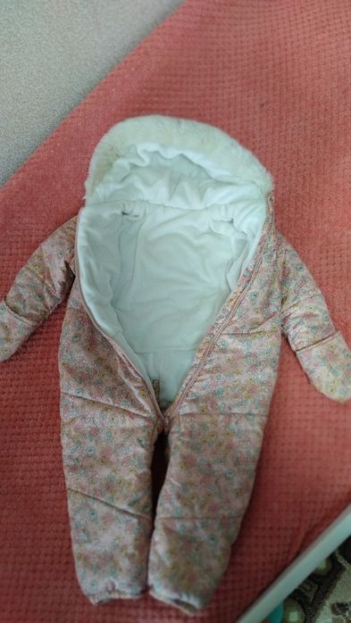 Зимовий комбінезон від бренду George дівчинка, розмір 86-92.