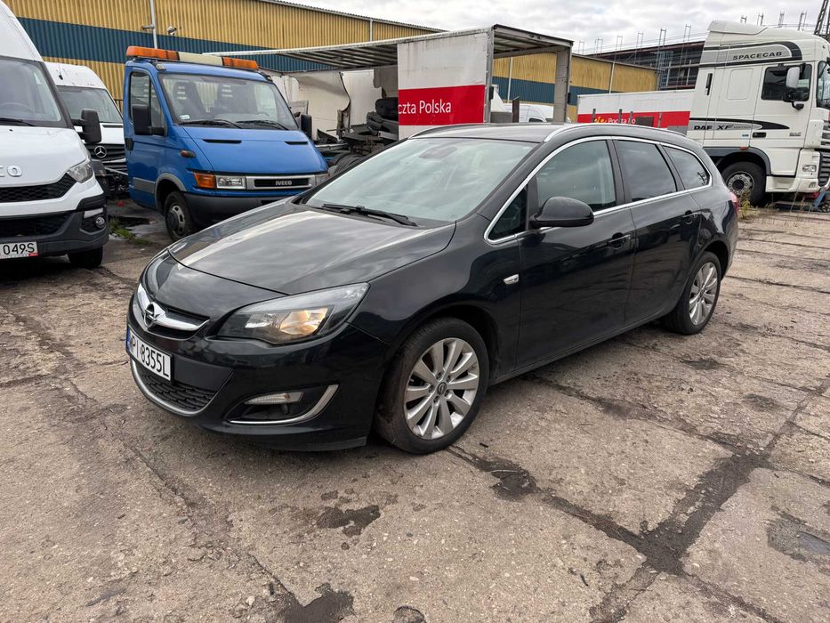 Opel ASTRA 1.6 CDTi 2016 rok Kombi Super Wyposażenie uszkodzony silnik