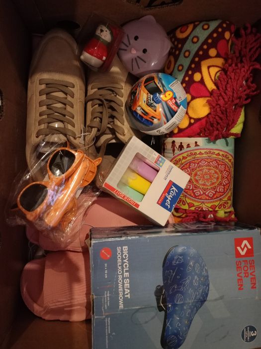 Karton box mix biedronka Lidl dziecko dom