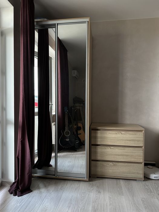 Шафа-купе в ідеальному стані