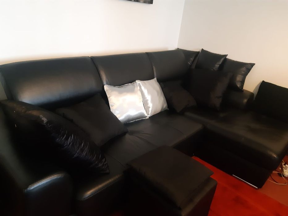 Canapé em couro preto