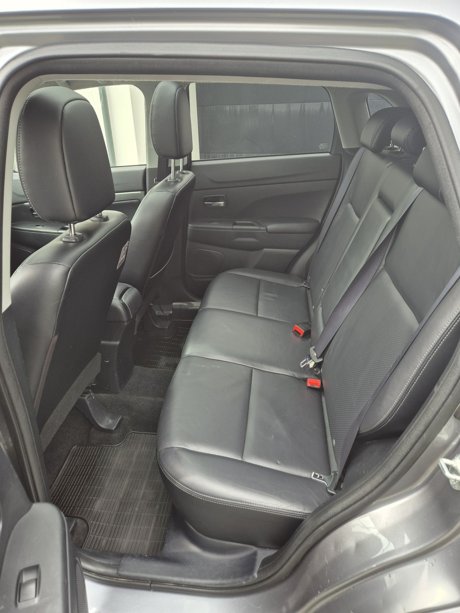 Mitsubishi ASX 1.8 DiD 4x4 | Panorama | Kamera | Keyless