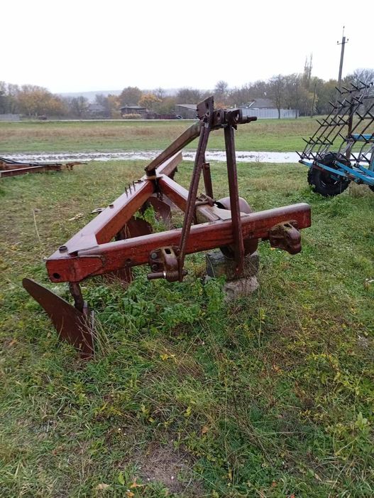 Плуг ПЛН 5-35, п'ятикорпусний, навісний, стан НОВОГО, 2000 р.в.
