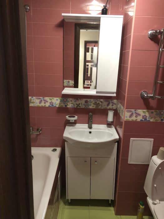 Здам 1 кім. квартиру біля метро Мінська, вул. Івасюка, 27А